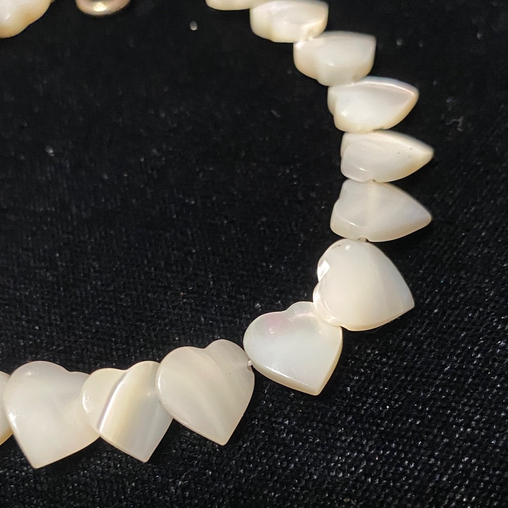 Vintage Mother of pearl Heart Shaped Cream Bracelet - Picture 2 of 16